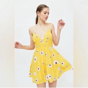 Urban Outfitters UO Harmony Yellow Sunflower Smocked Tiered Mini Dress sz Large